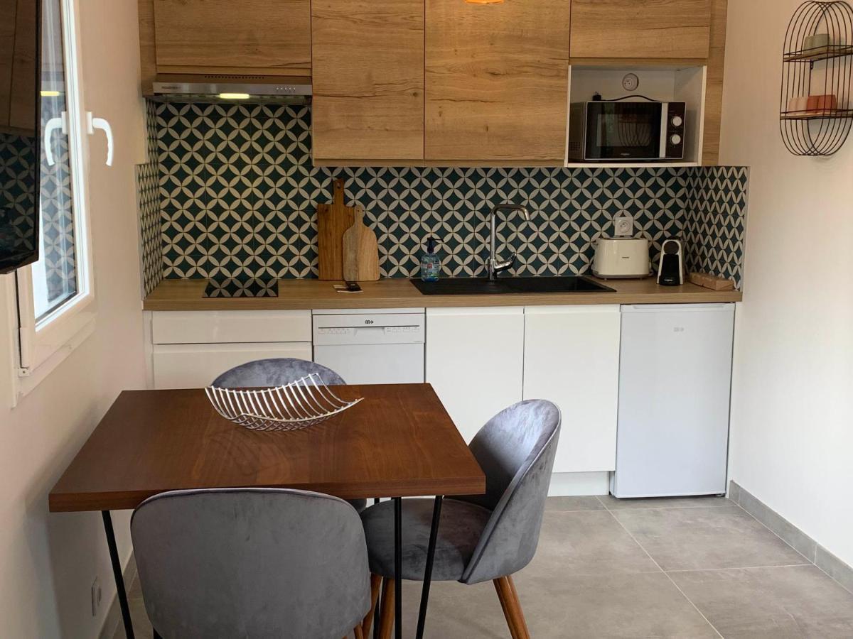Le Cabanon De Livia Avec Piscine Privee Villa Cucuron Exteriör bild