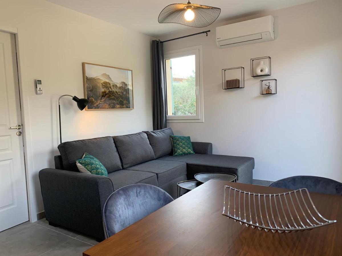 Le Cabanon De Livia Avec Piscine Privee Villa Cucuron Exteriör bild