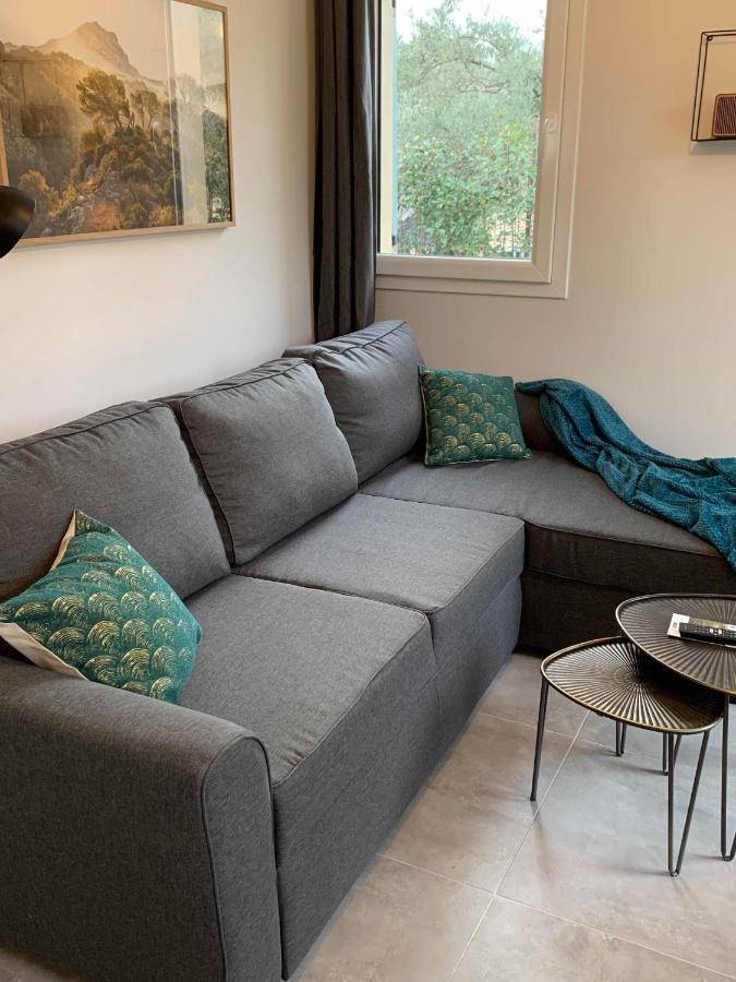 Le Cabanon De Livia Avec Piscine Privee Villa Cucuron Exteriör bild