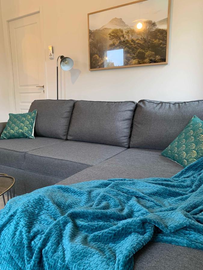 Le Cabanon De Livia Avec Piscine Privee Villa Cucuron Exteriör bild