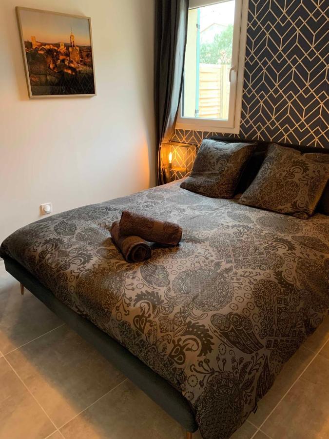 Le Cabanon De Livia Avec Piscine Privee Villa Cucuron Exteriör bild